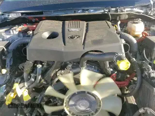 ✅ 2023 Toyota Sequoia Platinum • VIN: 7SVAAABA9PX018145 • Lot: 90791065. Wystawiony na Copart z przebiegiem 31 345 mil. Bezpłatny archiwum sprzedaży aukcyjnych z USA i szczegółowy raport historii pojazdu na DreamBid. Zdjęcie 15.