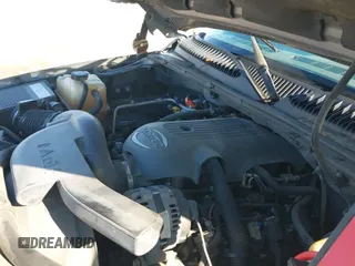 ✅ 2002 Chevrolet Suburban LS • VIN: 1GNEC16Z72J228266 • Lot: 43680783. Listed on IAAI with Not provided. Free auction sales archive from the USA and detailed vehicle history report at DreamBid. Image 12.