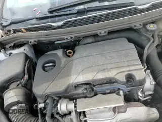 ✅ 2019 Chevrolet Cruze LS • VIN: 1G1BC5SMXK7102289 • Lot: 86277365. Listed on Copart with 145,500 mi. Free auction sales archive from the USA and detailed vehicle history report at DreamBid. Image 14.