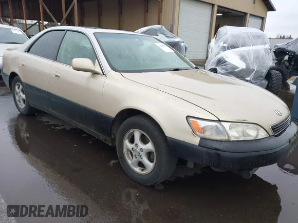 ✅ 1997 Lexus ES 300 • VIN: JT8BF22G1V5004791 • Lot: 44685652. Wystawiony na IAAI z przebiegiem 291 476 mil. Bezpłatny archiwum sprzedaży aukcyjnych z USA i szczegółowy raport historii pojazdu na DreamBid. Zdjęcie 1.
