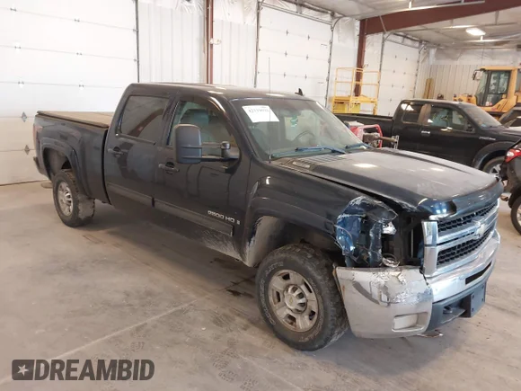 ✅ 2009 Chevrolet Silverado 2500HD LTZ • VIN: 1GCHK63K79F181864 • Lot: 42119032. Wystawiony na IAAI z przebiegiem 179 587 mil. Bezpłatny archiwum sprzedaży aukcyjnych z USA i szczegółowy raport historii pojazdu na DreamBid. Zdjęcie 1.