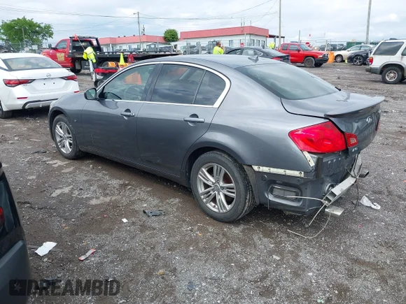 ✅ 2015 Infiniti Q40 • VIN: JN1CV6AR8FM521230 • Lot: 42191081. Wystawiony na IAAI z przebiegiem 109 536 mil. Bezpłatny archiwum sprzedaży aukcyjnych z USA i szczegółowy raport historii pojazdu na DreamBid. Zdjęcie 3.