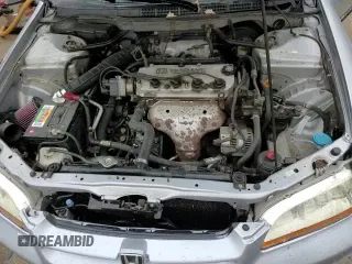 ✅ 1998 Honda Accord DX • VIN: 1HGCF8642WA186214 • Лот: 86546144. Опубликован ранее на Copart с пробегом 233 786 миль. Бесплатный доступ к архиву аукционных продаж из США и подробный отчёт об истории автомобиля на DreamBid. Изображение 13.