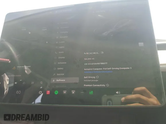 ✅ 2022 Tesla Model 3 • VIN: 5YJ3E1EA4NF189377 • Lot: 52471866. Wystawiony na Copart z przebiegiem 104 963 mil. Bezpłatny archiwum sprzedaży aukcyjnych z USA i szczegółowy raport historii pojazdu na DreamBid. Zdjęcie 9.