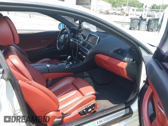 ✅ 2013 BMW 6 Series 650i xDrive • VIN: WBAYM1C56DDZ02569 • Lot: 42413753. Wystawiony na IAAI z przebiegiem 117 691 mil. Bezpłatny archiwum sprzedaży aukcyjnych z USA i szczegółowy raport historii pojazdu na DreamBid. Zdjęcie 5.