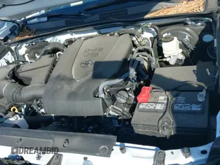 ✅ 2023 Toyota Tacoma SR5 • VIN: 3TYAZ5CN1PT041036 • Lot: 40938871. Listed on IAAI with 10,655 mi. Free auction sales archive from the USA and detailed vehicle history report at DreamBid. Image 19.