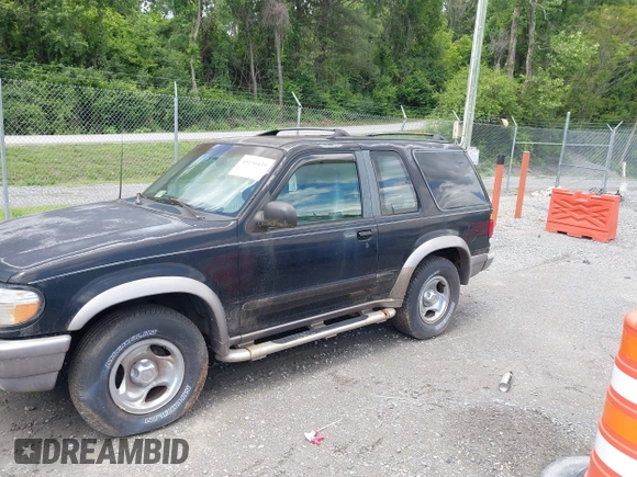 ✅ 1997 Ford Explorer Sport • VIN: 1FMDU24E1VUC27605 • Lot: 45196439. Wystawiony na IAAI z przebiegiem 233 557 mil. Bezpłatny archiwum sprzedaży aukcyjnych z USA i szczegółowy raport historii pojazdu na DreamBid. Zdjęcie 2.