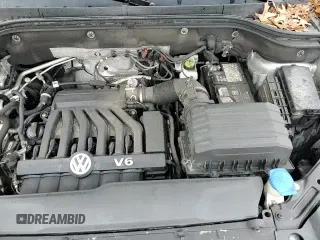 ✅ 2018 Volkswagen Atlas Launch Edition • VIN: 1V2BR2CAXJC510272 • Lot: 51124465. Listed on Copart with 127,689 mi. Free auction sales archive from the USA and detailed vehicle history report at DreamBid. Image 14.