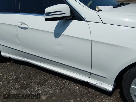 ✅ 2010 Mercedes-Benz E 350 Luxury • VIN: WDDHF8HB3AA109592 • Лот: 45504997. Опубліковано раніше на IAAI з пробігом 250 375 миль. Безкоштовний доступ до архіву аукціонних продажів зі США та докладний звіт про історію автомобіля на DreamBid. Зображення 6.