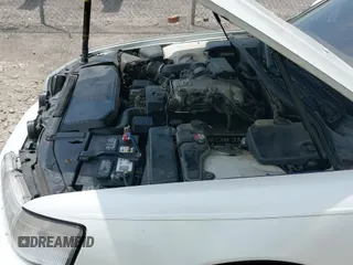 ✅ 1992 Lexus LS • VIN: JT8UF11E7N0113403 • Lot: 42483040. Wystawiony na IAAI z przebiegiem 211 951 mil. Bezpłatny archiwum sprzedaży aukcyjnych z USA i szczegółowy raport historii pojazdu na DreamBid. Zdjęcie 20.