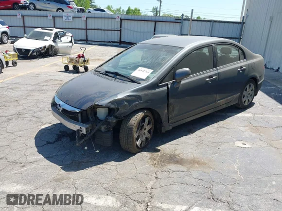 ✅ 2010 Honda Civic LX • VIN: 2HGFA1F53AH326115 • Lot: 44842764. Wystawiony na IAAI z przebiegiem 184 127 mil. Bezpłatny archiwum sprzedaży aukcyjnych z USA i szczegółowy raport historii pojazdu na DreamBid. Zdjęcie 2.