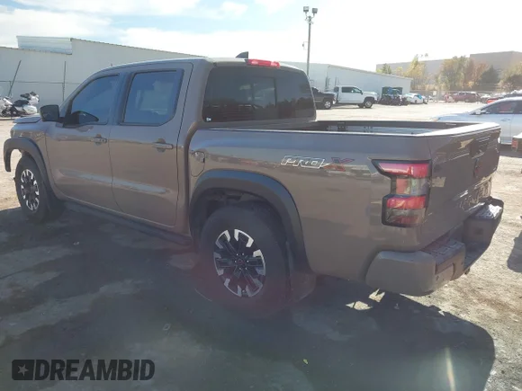 ✅ 2023 Nissan Frontier SV • VIN: 1N6ED1EJ9PN647993 • Lot: 43670579. Wystawiony na IAAI z przebiegiem 53 242 mil. Bezpłatny archiwum sprzedaży aukcyjnych z USA i szczegółowy raport historii pojazdu na DreamBid. Zdjęcie 3.