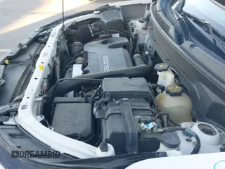 2018 Chevrolet Equinox LT z VIN 2GNAXSEV6J6279809, wystawiony jako IAAI lot #43432006 z przebiegiem 162 356 mil mil oraz . Historia ofert i sprzedaży dostępna na DreamBid. Obrazek 22.