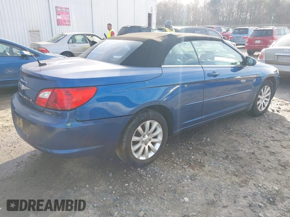 ✅ 2010 Chrysler Sebring Touring • VIN: 1C3BC5ED2AN156123 • Lot: 44142765. Wystawiony na IAAI z przebiegiem 128 990 mil. Bezpłatny archiwum sprzedaży aukcyjnych z USA i szczegółowy raport historii pojazdu na DreamBid. Zdjęcie 4.
