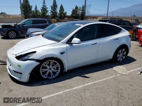 ✅ 2022 Tesla Model Y Long Range • VIN: 7SAYGDEE1NF444798 • Lot: 57724906. Wystawiony na Copart z przebiegiem Nie podano. Bezpłatny archiwum sprzedaży aukcyjnych z USA i szczegółowy raport historii pojazdu na DreamBid. Zdjęcie 1.