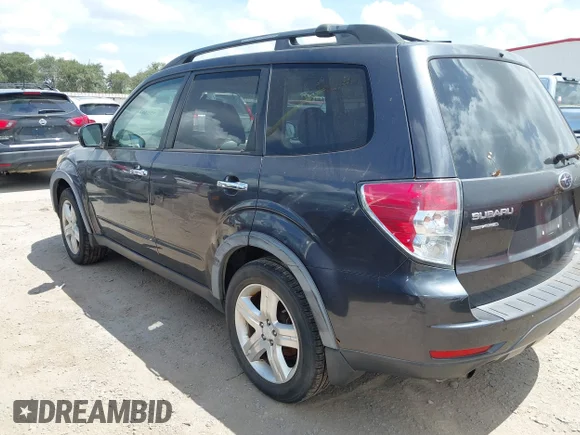 ✅ 2010 Subaru Forester X Premium • VIN: JF2SH6CC8AH789464 • Lot: 45540947. Wystawiony na IAAI z przebiegiem 135 322 mil. Bezpłatny archiwum sprzedaży aukcyjnych z USA i szczegółowy raport historii pojazdu na DreamBid. Zdjęcie 3.