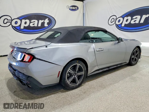 ✅ 2025 Ford Mustang EcoBoost Premium • VIN: 1FAGP8UHXS5118464 • Lot: 45546436. Listed on Copart with 2,316 mi. Free auction sales archive from the USA and detailed vehicle history report at DreamBid. Image 3.