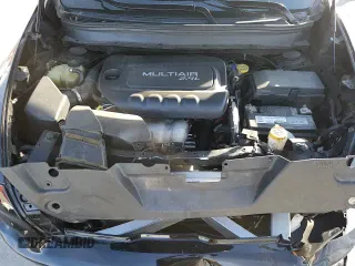 ✅ 2018 Jeep Cherokee Latitude • VIN: 1C4PJLCBXJD565800 • Lot: 81843345. Wystawiony na Copart z przebiegiem 130 457 mil. Bezpłatny archiwum sprzedaży aukcyjnych z USA i szczegółowy raport historii pojazdu na DreamBid. Zdjęcie 17.