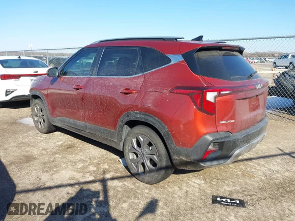 ✅ 2024 Kia Seltos S • VIN: KNDEU2AA4R7622991 • Lot: 44246714. Wystawiony na IAAI z przebiegiem 22 912 mil. Bezpłatny archiwum sprzedaży aukcyjnych z USA i szczegółowy raport historii pojazdu na DreamBid. Zdjęcie 3.