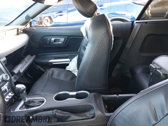 ✅ 2020 Ford Mustang EcoBoost • VIN: 1FATP8UH1L5126081 • Lot: 41414785. Wystawiony na IAAI z przebiegiem 74 595 mil. Bezpłatny archiwum sprzedaży aukcyjnych z USA i szczegółowy raport historii pojazdu na DreamBid. Zdjęcie 5.