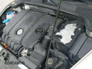 ✅ 2013 Volkswagen Beetle 2.5L • VIN: 3VWJP7AT2DM601962 • Lot: 43729443. Listed on IAAI with 84,556 mi. Free auction sales archive from the USA and detailed vehicle history report at DreamBid. Image 19.