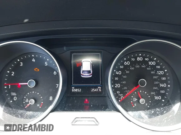 ✅ 2021 Volkswagen Tiguan S • VIN: 3VV1B7AX4MM056594 • Lot: 45131075. Wystawiony na IAAI z przebiegiem 69 852 mil. Bezpłatny archiwum sprzedaży aukcyjnych z USA i szczegółowy raport historii pojazdu na DreamBid. Zdjęcie 7.