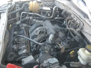 ✅ 2006 Ford Escape XLT • VIN: 1FMYU03196KC34657 • Lot: 42207202. Listed on IAAI with 235,799 mi. Free auction sales archive from the USA and detailed vehicle history report at DreamBid. Image 12.