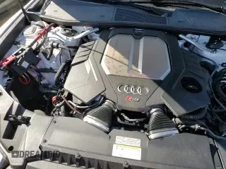 ✅ 2022 Audi RS 6 • VIN: WUA1CBF29NN900733 • Лот: 43704725. Опубликован ранее на Copart с пробегом 27 982 миль. Бесплатный доступ к архиву аукционных продаж из США и подробный отчёт об истории автомобиля на DreamBid. Изображение 13.