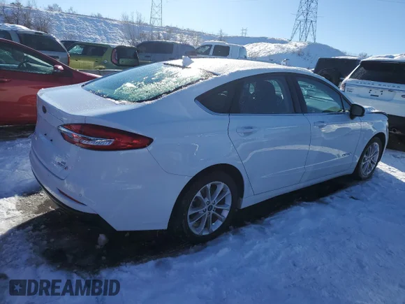 ✅ 2019 Ford Fusion SE • VIN: 3FA6P0LU2KR216395 • Lot: 73071552. Wystawiony na Copart z przebiegiem 21 922 mil. Bezpłatny archiwum sprzedaży aukcyjnych z USA i szczegółowy raport historii pojazdu na DreamBid. Zdjęcie 3.