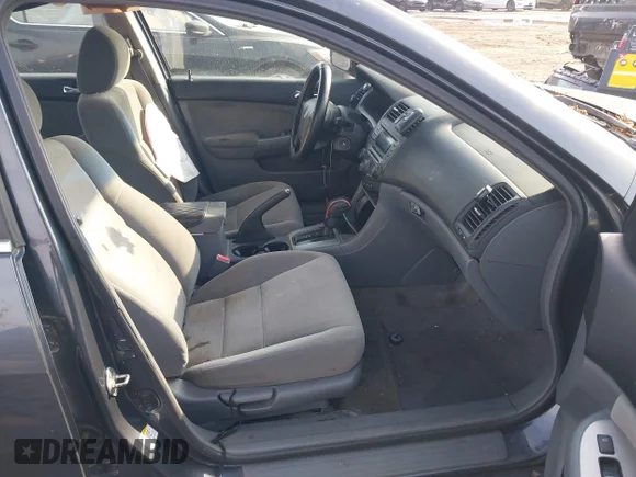 ✅ 2007 Honda Accord EX • VIN: 1HGCM56737A017819 • Lot: 44386622. Wystawiony na IAAI z przebiegiem 239 924 mil. Bezpłatny archiwum sprzedaży aukcyjnych z USA i szczegółowy raport historii pojazdu na DreamBid. Zdjęcie 5.