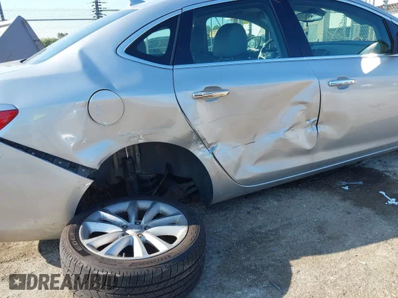 ✅ 2013 Buick Verano • VIN: 1G4PP5SK3D4201567 • Лот: 43239220. Опубліковано раніше на IAAI з пробігом 56 195 миль. Безкоштовний доступ до архіву аукціонних продажів зі США та докладний звіт про історію автомобіля на DreamBid. Зображення 6.