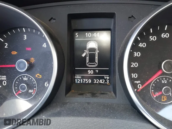 ✅ 2012 Volkswagen Golf TDI • VIN: WVWDM7AJ5CW213811 • Lot: 43108496. Listed on IAAI with 121,759 mi. Free auction sales archive from the USA and detailed vehicle history report at DreamBid. Image 7.