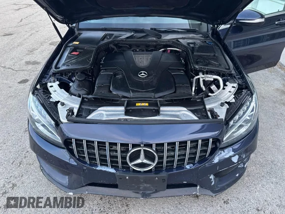 ✅ 2015 Mercedes-Benz C 400 • VIN: 55SWF6GB0FU030708 • Lot: 44350440. Wystawiony na IAAI z przebiegiem 164 416 mil. Bezpłatny archiwum sprzedaży aukcyjnych z USA i szczegółowy raport historii pojazdu na DreamBid. Zdjęcie 10.