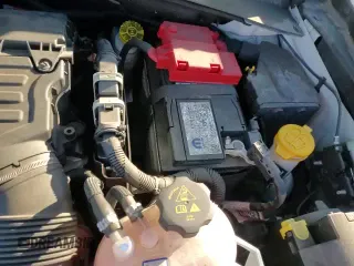 ✅ 2020 Jeep Renegade Trailhawk • VIN: ZACNJBC11LPL52275 • Lot: 91928875. Listed on Copart with 22,995 mi. Free auction sales archive from the USA and detailed vehicle history report at DreamBid. Image 17.