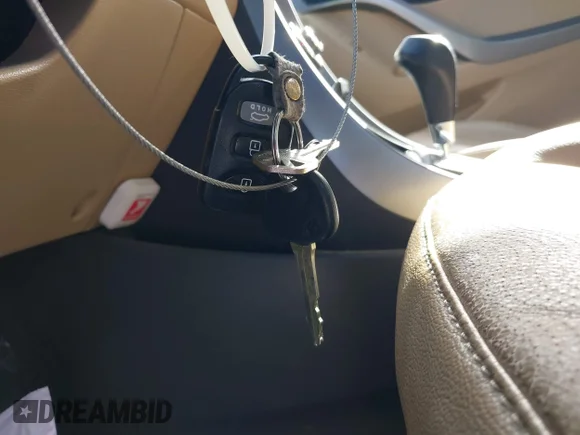 ✅ 2013 Hyundai Elantra Limited • VIN: 5NPDH4AE9DH235629 • Лот: 44091149. Опубліковано раніше на IAAI з пробігом 109 619 миль. Безкоштовний доступ до архіву аукціонних продажів зі США та докладний звіт про історію автомобіля на DreamBid. Зображення 11.