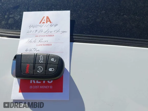 ✅ 2019 Dodge Charger Scat Pack • VIN: 2C3CDXGJXKH734091 • Лот: 44041149. Опубліковано раніше на IAAI з пробігом 43 885 миль. Безкоштовний доступ до архіву аукціонних продажів зі США та докладний звіт про історію автомобіля на DreamBid. Зображення 11.