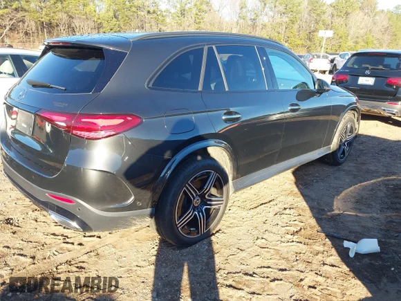 ✅ 2024 Mercedes-Benz GLC 300 • VIN: W1NKM4GB7RF177336 • Lot: 44118425. Wystawiony na IAAI z przebiegiem Nie podano. Bezpłatny archiwum sprzedaży aukcyjnych z USA i szczegółowy raport historii pojazdu na DreamBid. Zdjęcie 4.