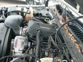 2000 Chevrolet Silverado 2500 LT с VIN 1GCGK29U5YE396273, выставлен на аукционе IAAI как лот 41957044 с пробегом 93 031 миль миль и . История ставок и продаж доступна на DreamBid. Изображение 14.