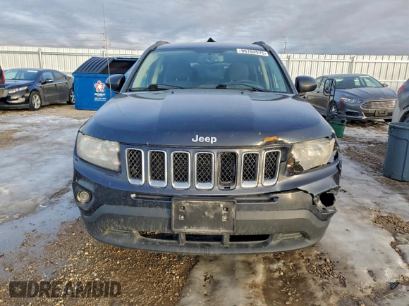 ✅ 2016 Jeep Compass 75th Anniversary • VIN: 1C4NJDBBXGD507886 • Лот: 96784975. Опубліковано раніше на Copart з пробігом 187 091 миль. Безкоштовний доступ до архіву аукціонних продажів зі США та докладний звіт про історію автомобіля на DreamBid. Зображення 5.