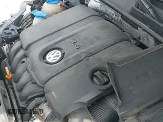 ✅ 2013 Volkswagen Beetle 2.5L • VIN: 3VW5P7ATXDM804051 • Lot: 42240396. Wystawiony na IAAI z przebiegiem 103 660 mil. Bezpłatny archiwum sprzedaży aukcyjnych z USA i szczegółowy raport historii pojazdu na DreamBid. Zdjęcie 18.