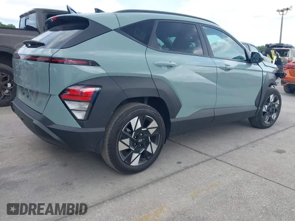 ✅ 2025 Hyundai Kona SEL • VIN: KM8HB3AB6SU259890 • Lot: 45017731. Wystawiony na IAAI z przebiegiem 12 723 mil. Bezpłatny archiwum sprzedaży aukcyjnych z USA i szczegółowy raport historii pojazdu na DreamBid. Zdjęcie 4.