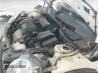 ✅ 2013 MINI Hardtop • VIN: WMWSU3C5XDT690508 • Lot: 43262131. Listed on IAAI with 52,535 mi. Free auction sales archive from the USA and detailed vehicle history report at DreamBid. Image 16.