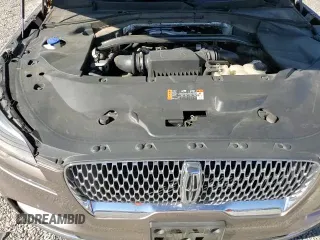 ✅ 2020 Lincoln Aviator Reserve • VIN: 5LM5J7WC0LGL17150 • Lot: 92038995. Listed on Copart with 56,643 mi. Free auction sales archive from the USA and detailed vehicle history report at DreamBid. Image 17.