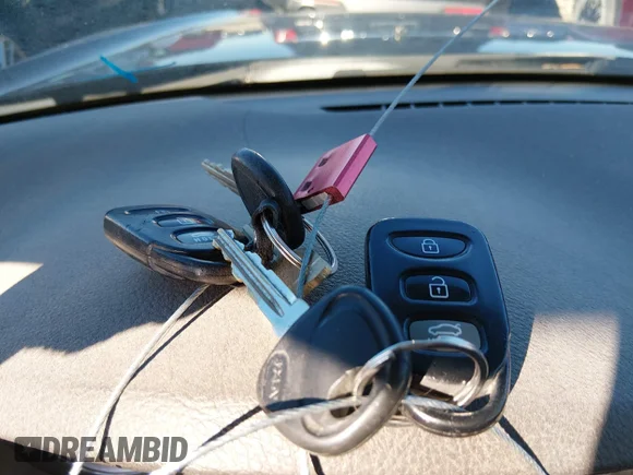 ✅ 2009 Hyundai Sonata GLS • VIN: 5NPET46C89H483842 • Лот: 45125941. Опубліковано раніше на IAAI з пробігом 92 908 миль. Безкоштовний доступ до архіву аукціонних продажів зі США та докладний звіт про історію автомобіля на DreamBid. Зображення 11.