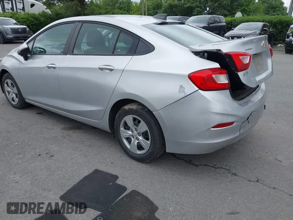 ✅ 2018 Chevrolet Cruze LS • VIN: 1G1BC5SM5J7116910 • Lot: 45141835. Wystawiony na IAAI z przebiegiem 113 922 mil. Bezpłatny archiwum sprzedaży aukcyjnych z USA i szczegółowy raport historii pojazdu na DreamBid. Zdjęcie 3.