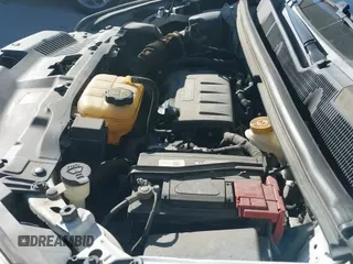 2015 Chevrolet Trax LTZ z VIN 3GNCJTSB5FL181691, wystawiony jako IAAI lot #43522346 z przebiegiem 110 483 mil mil oraz . Historia ofert i sprzedaży dostępna na DreamBid. Obrazek 19.