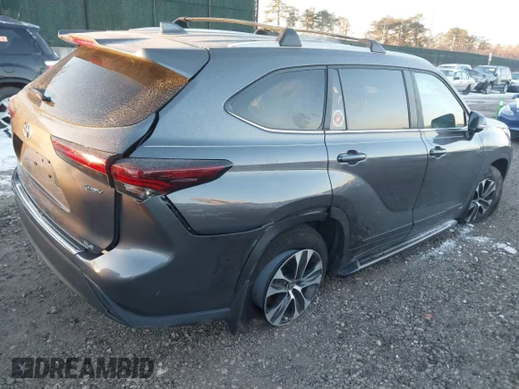 ✅ 2025 Toyota Highlander Hybrid XLE • VIN: 5TDKBRCH1SS666888 • Lot: 44184859. Wystawiony na IAAI z przebiegiem 20 686 mil. Bezpłatny archiwum sprzedaży aukcyjnych z USA i szczegółowy raport historii pojazdu na DreamBid. Zdjęcie 4.