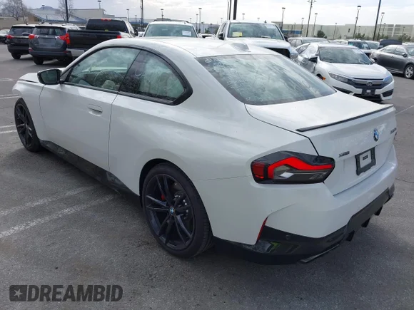 ✅ 2024 BMW 2 Series M240i xDrive • VIN: 3MW53CM04R8D89329 • Лот: 41417736. Опубліковано раніше на IAAI з пробігом 2 849 миль. Безкоштовний доступ до архіву аукціонних продажів зі США та докладний звіт про історію автомобіля на DreamBid. Зображення 3.