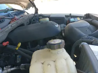 2002 Chevrolet Silverado 1500 z VIN 1GCEC19T22E290800, wystawiony jako IAAI lot #43384732 z przebiegiem 162 118 mil mil oraz . Historia ofert i sprzedaży dostępna na DreamBid. Obrazek 19.