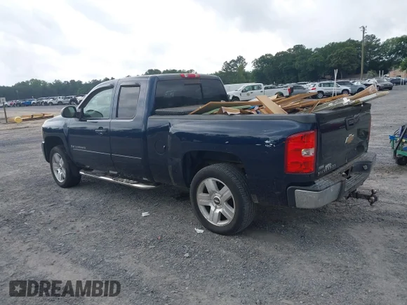 ✅ 2008 Chevrolet Silverado 1500 1LT • VIN: 2GCEC190X81188550 • Lot: 42389448. Wystawiony na IAAI z przebiegiem 179 317 mil. Bezpłatny archiwum sprzedaży aukcyjnych z USA i szczegółowy raport historii pojazdu na DreamBid. Zdjęcie 3.